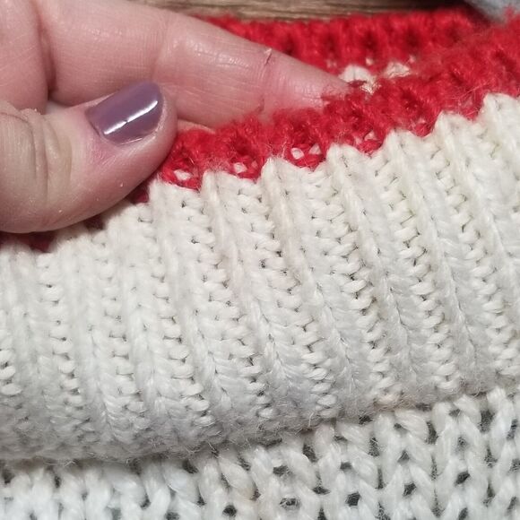 Vntg Gitano Wmns Sz S Oversized Sweater Ivory White Red Snowflake Fair Isle Flaw - Picture 14 of 14